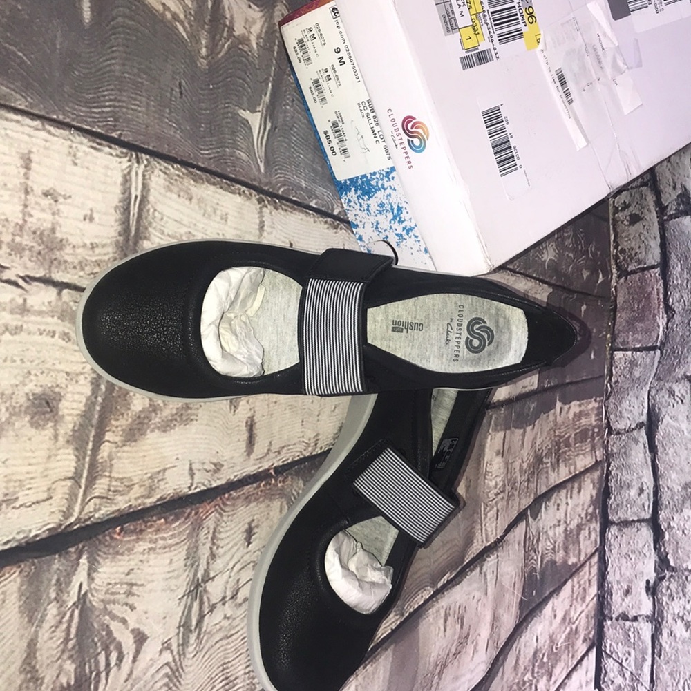 Clark’s cloudsteppers 9 NEW BLACK WOMENS